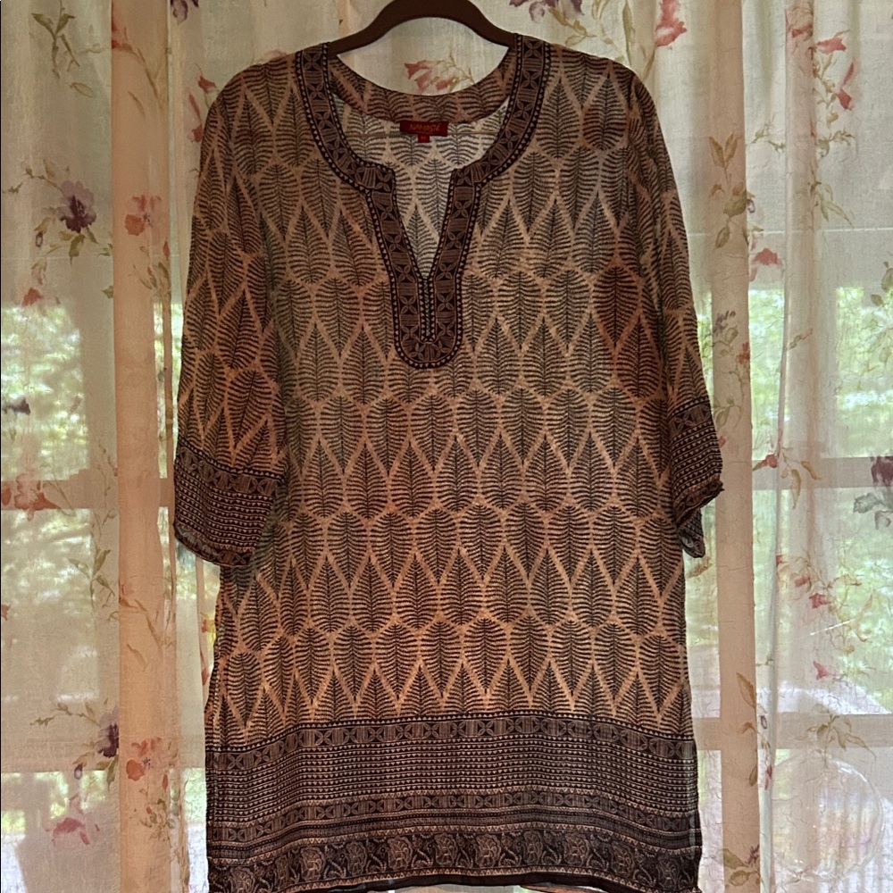 Black and Cream Leaf Pattern Blouse
